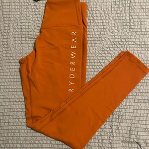Ryderwear scrunch bum leggings